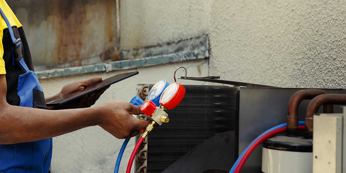 what does an expansion valve do in an ac system