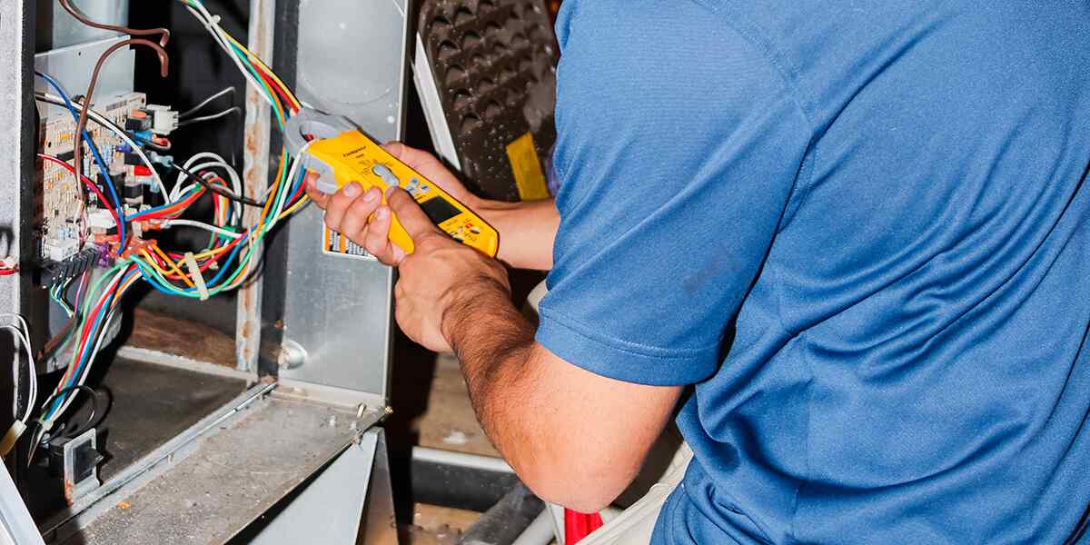 why isn't my furnace blowing hot air